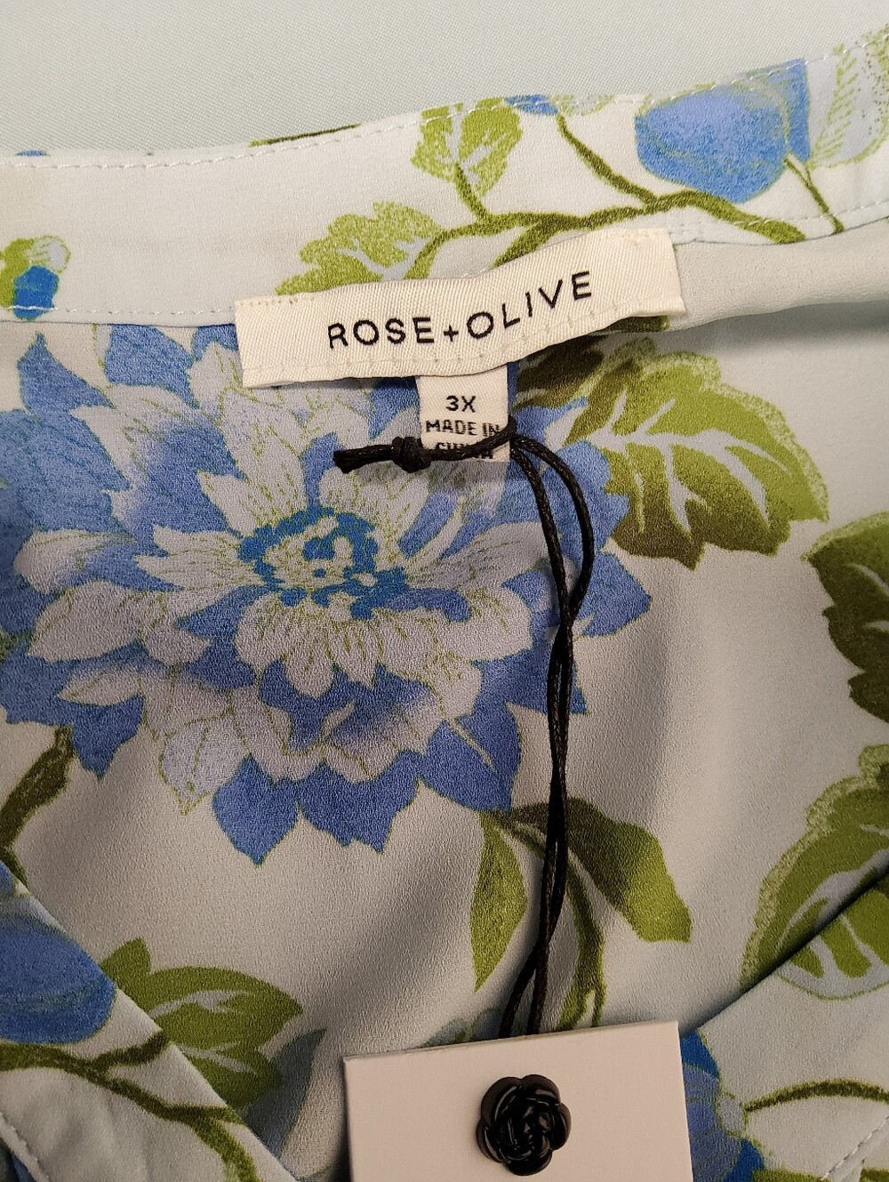 Rose & Olive Blue and Green Floral V Neck Tunic Blouse. NWT - Picture 8 of 8